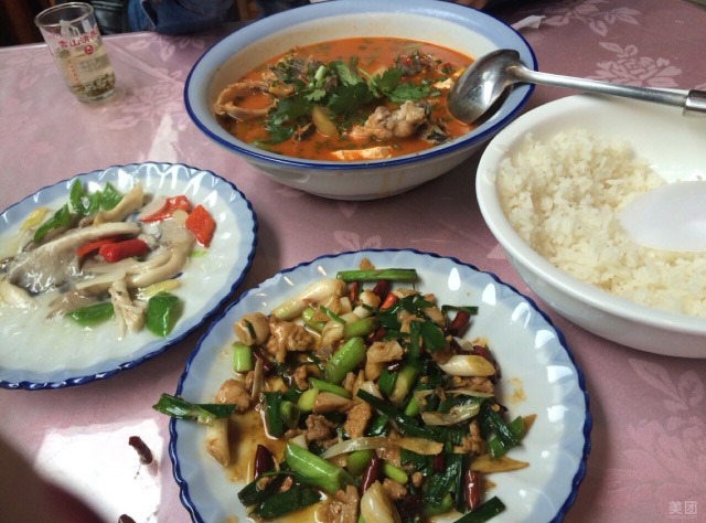 周末约起！半岛·综合体育app到昆明呈贡七步场豆腐文化旅游节“逛吃”